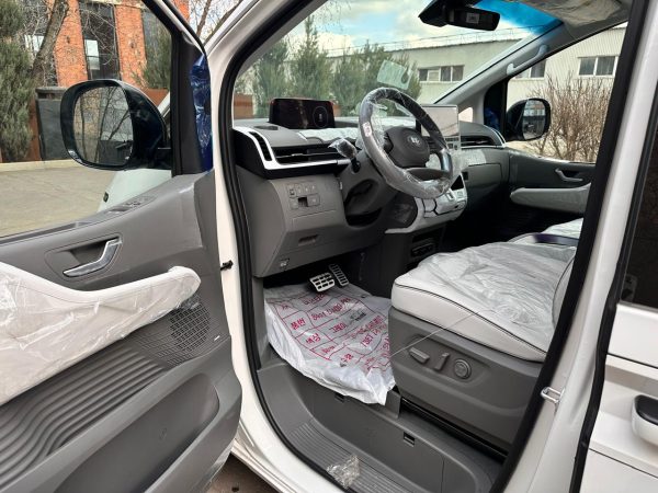 Hyundai Staria Limousine 4wd — изображение 16