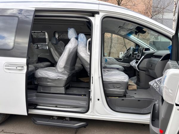 Hyundai Staria Limousine 4wd — изображение 10